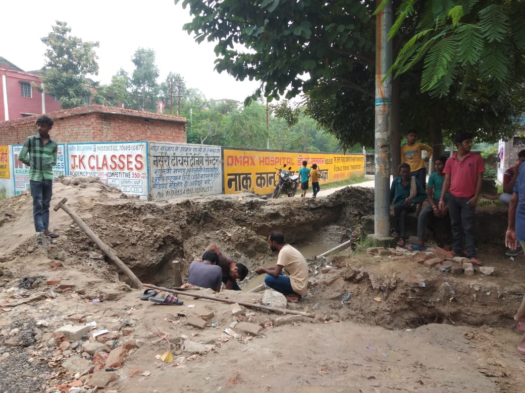 7 thousand people of Kanshiram Colony yearning for water for four days