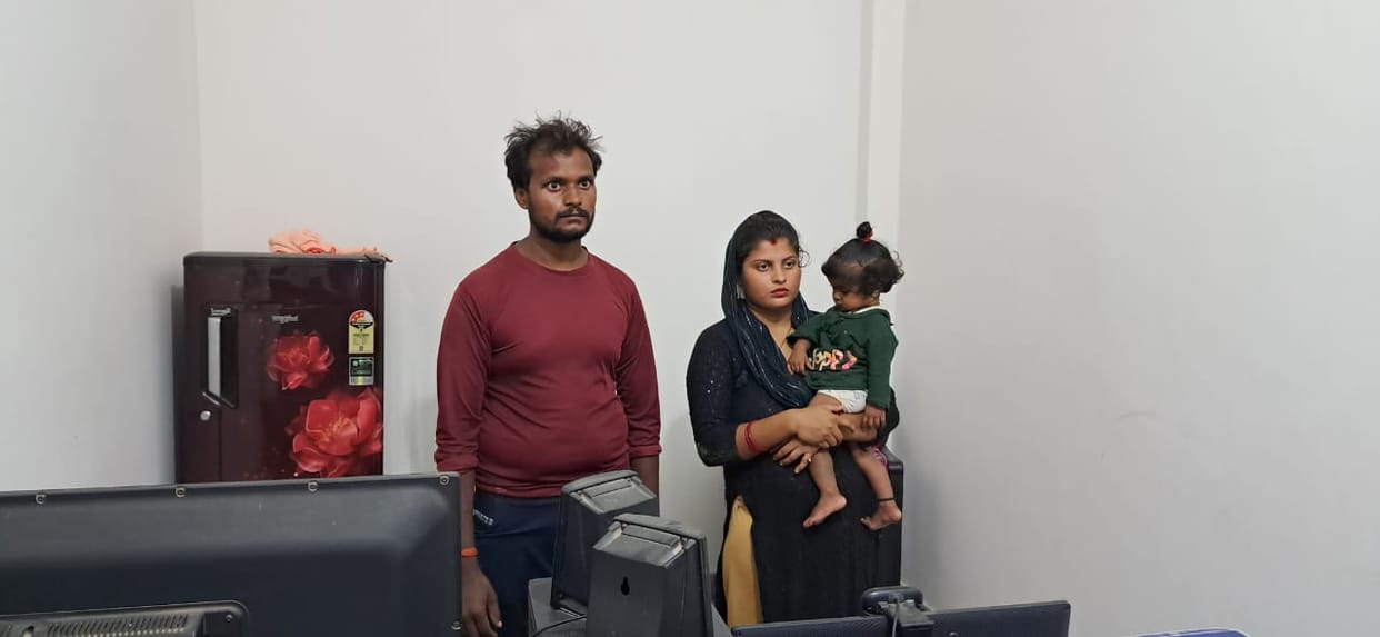 Tasered gun on innocent child, looted 27 thousand rupees from couple
