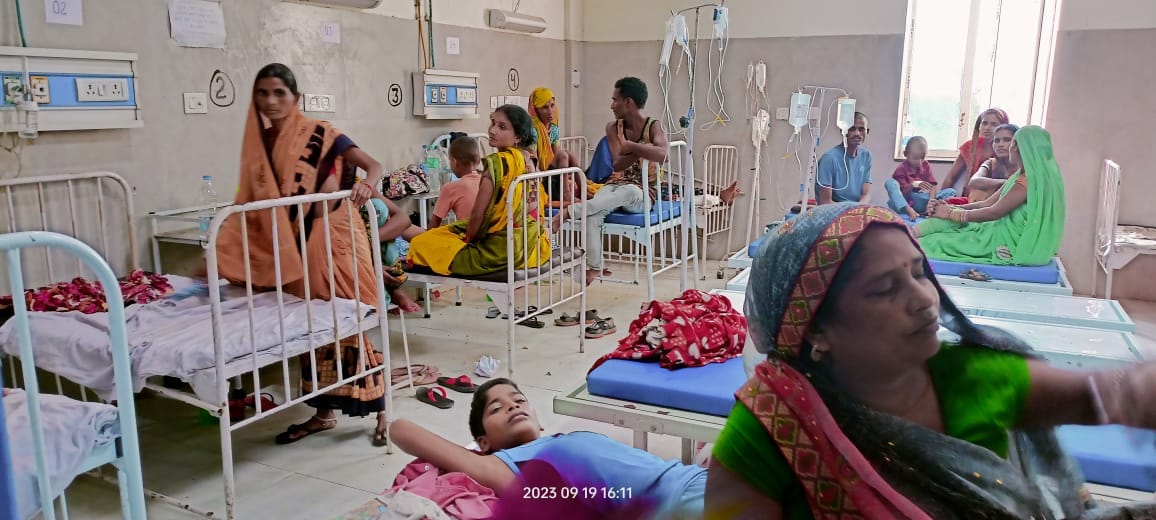 16 children suffering from fever admitted to district hospital