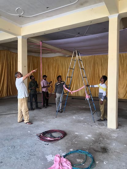 Vighnaharta Ganpati will sit in homes and pandals today