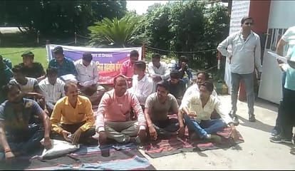 Protest in Dalmia Sugar Mill regarding public problems