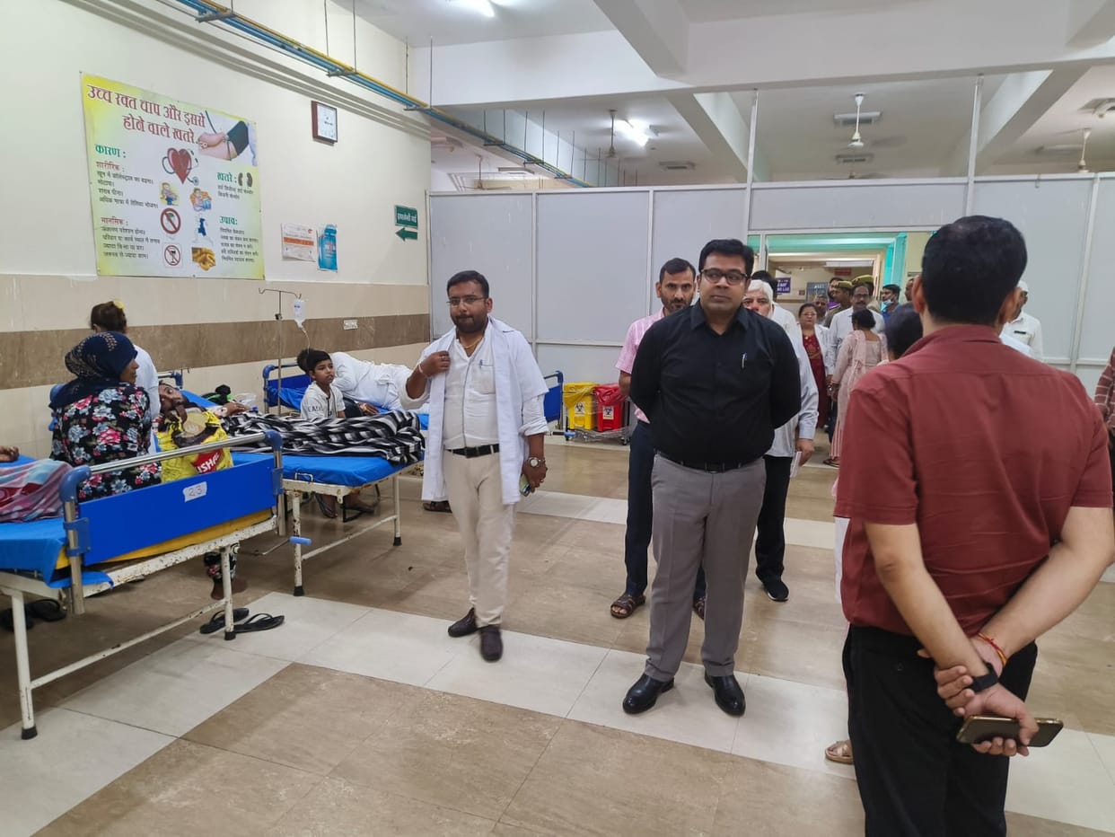Toilets found faulty in medical college, water found flowing outside