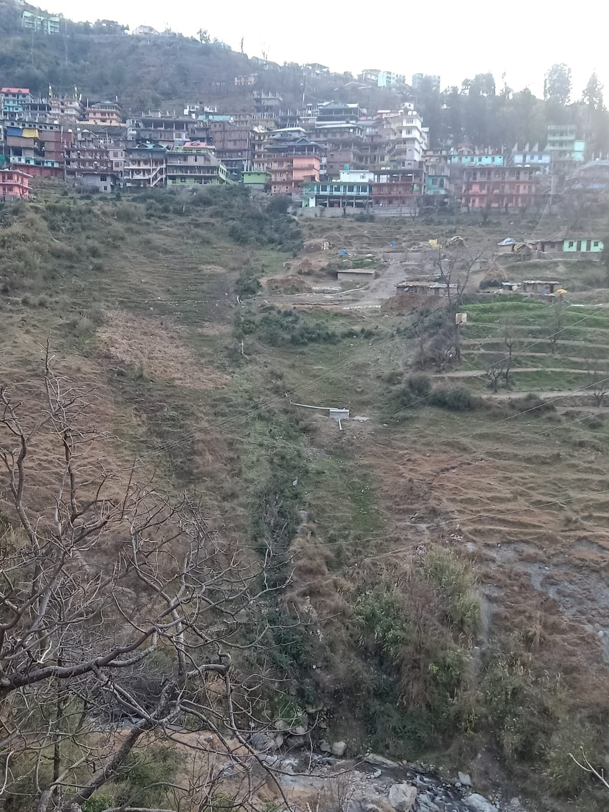 rampur news, jeury bazar, kunni, village, in threat of landslide