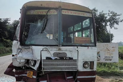 Private and roadways bus collided, more than 12 passengers injured