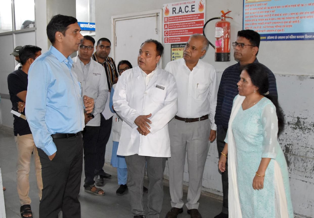 DC visited civil hospital, interacted with patients and inquired about their condition.