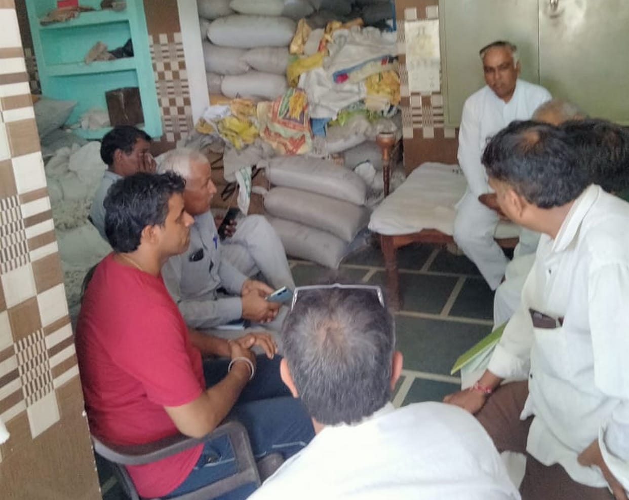 Chief Minister Flying Squad caught illegal stock of 1882 quintals of millet and 35 quintals of Narma