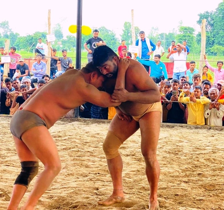 Dangal wins by defeating Raju