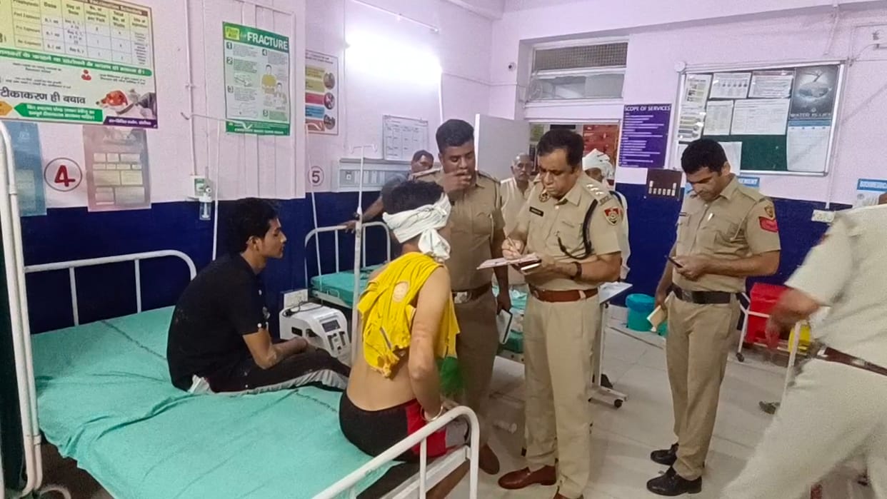 Young man stabbed to death in fight between two parties, three injured