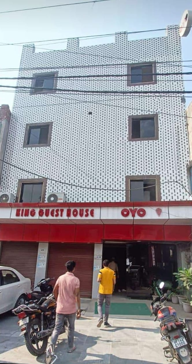 Younger brother saw noose on video call, elder brother committed suicide in hotel