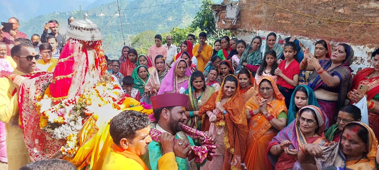 Nanda and Shiva met at Vedni Bugyal situated at 13 thousand feet.