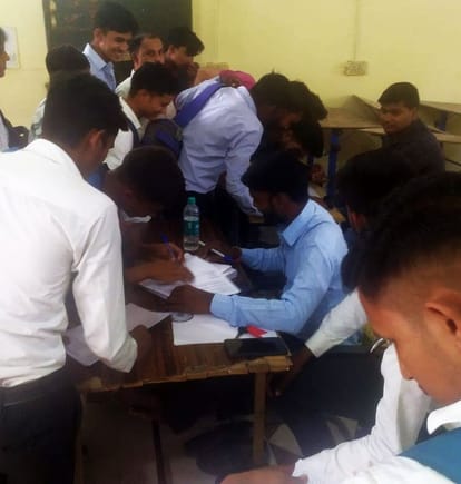 212 candidates were selected through interview in the employment fair.