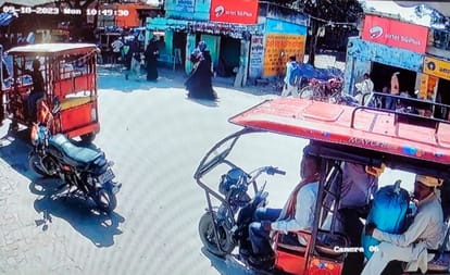 Three women took the girl away after wearing a burqa and converted her to religion.