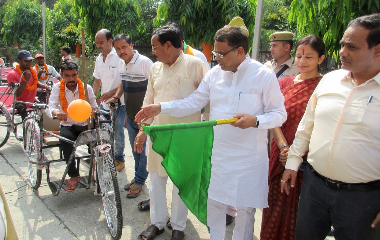 NHAI and Mandi Parishad officials remained absent from the meeting of the Minister in charge.