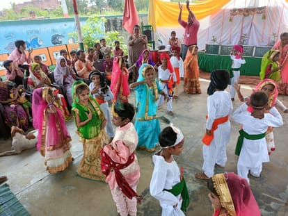 Little ones danced on Radhashtami