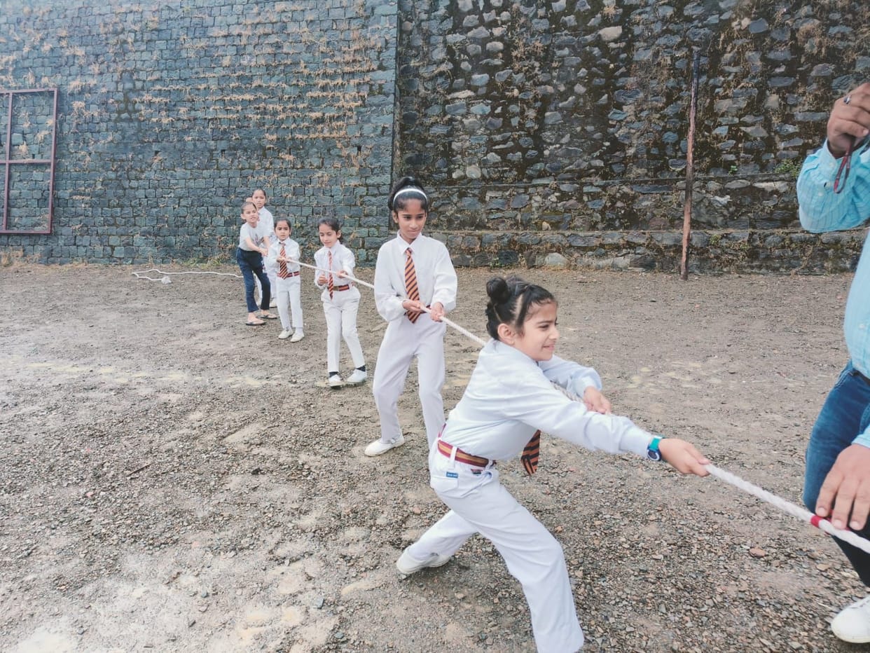 Dayanand in tug of war and

Vivekananda Sadan first place