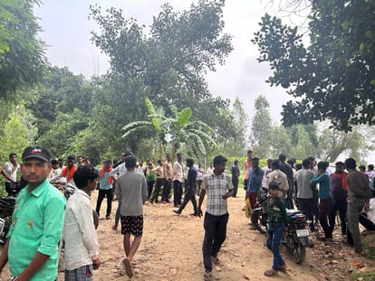 Workers surrounded solar power plant manager for not getting wages