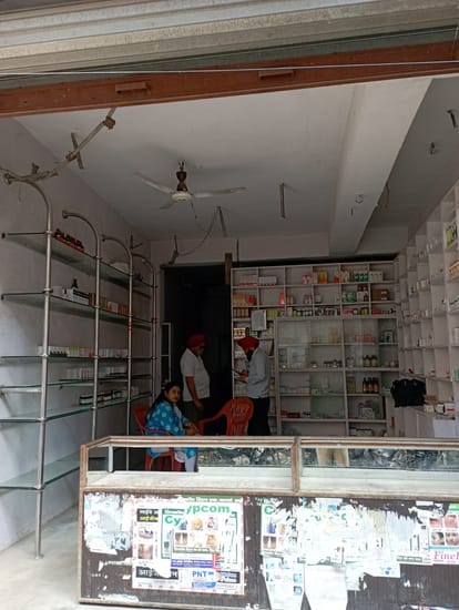 Notice to two medical store operators for not receiving records