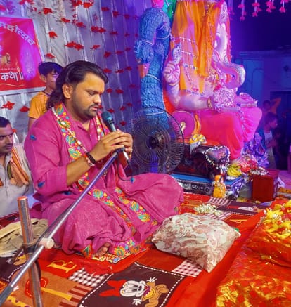 Love unites, pride breaks: Achal Shastri