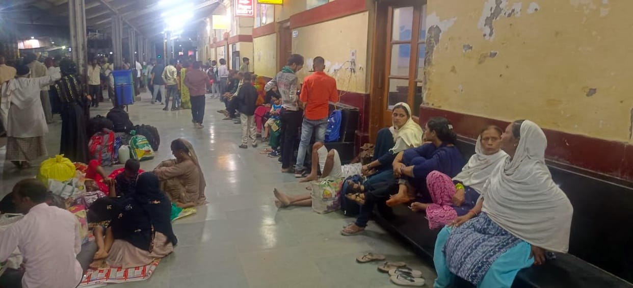 Route of 10 trains changed