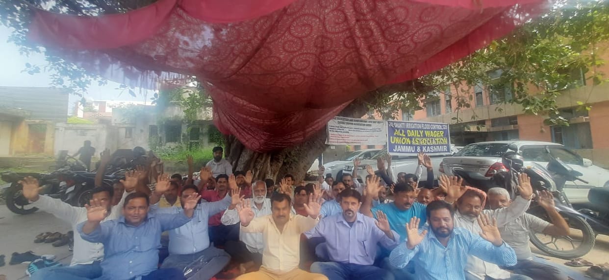 contractor union, protest, canal road