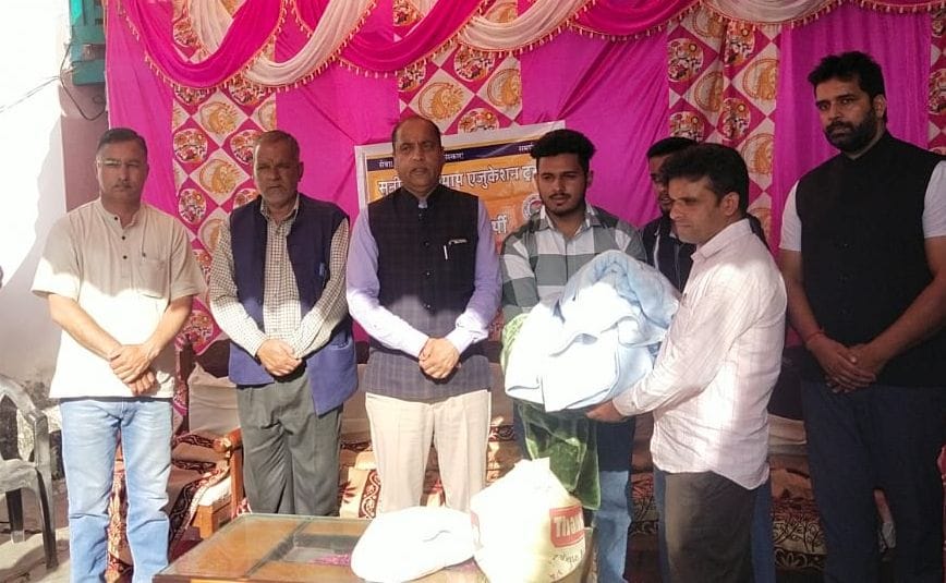Jairam learned the pain of the disaster affected people, shed tears of the homeless people