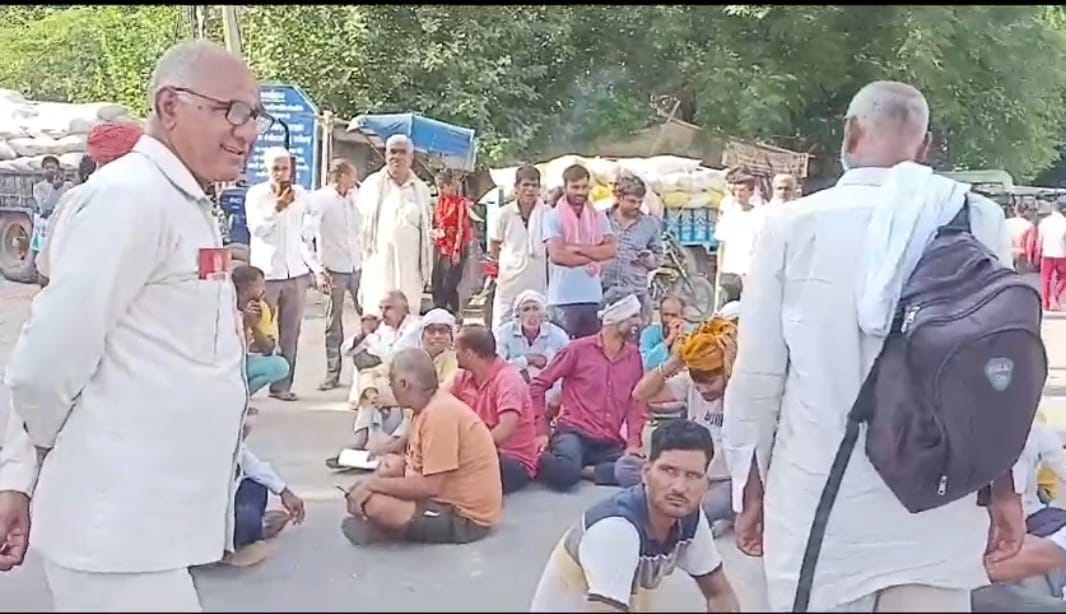 Farmers blocked Rewari-Narnaul road after not getting token