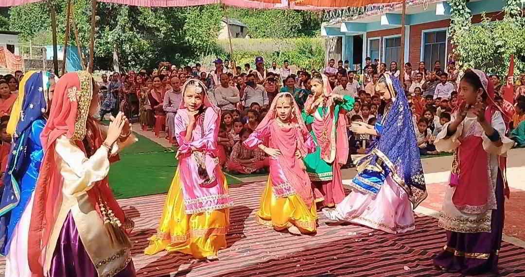 Guniyala won in Kho-Kho, Bagdhar team won in Kabaddi.