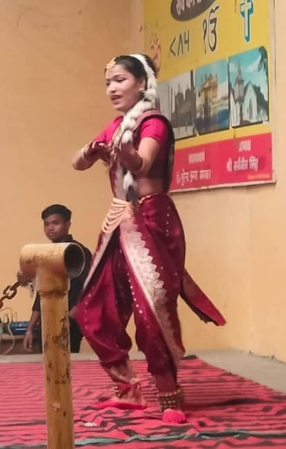 There was a lot of folk dance and classical music in the art festival.