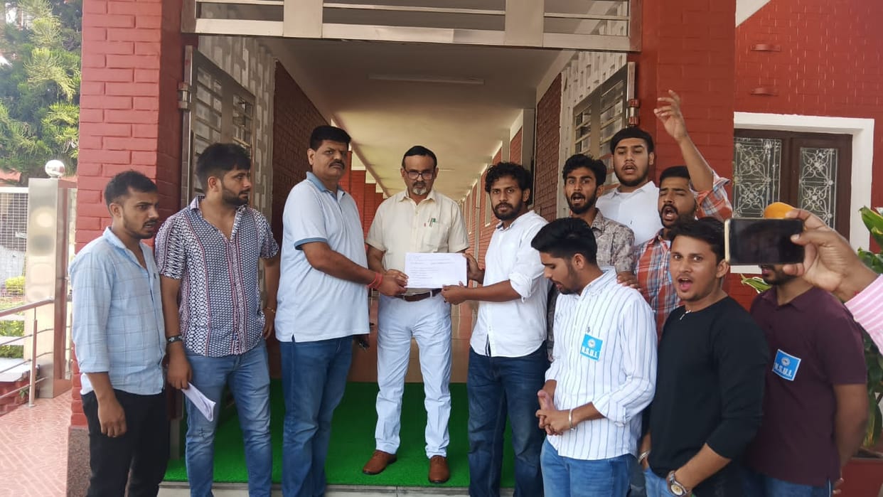 Enraged students reached the examination branch and Vice Chancellor's office in support of their demands, the administration closed the doors.