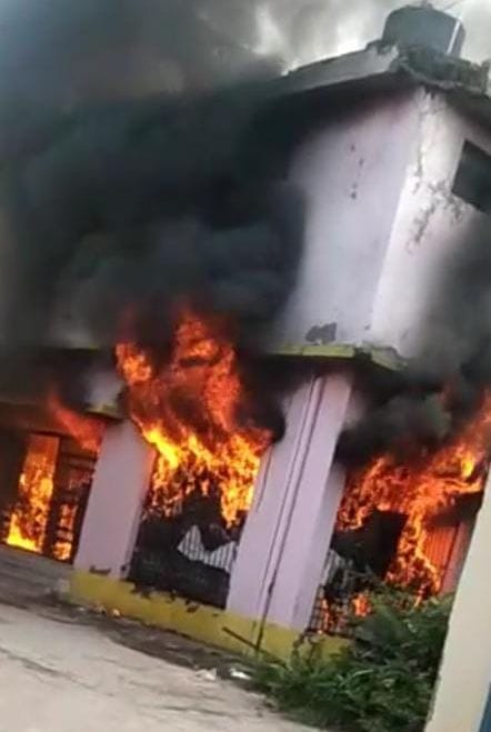 Fire breaks out in medicine store, loss worth lakhs