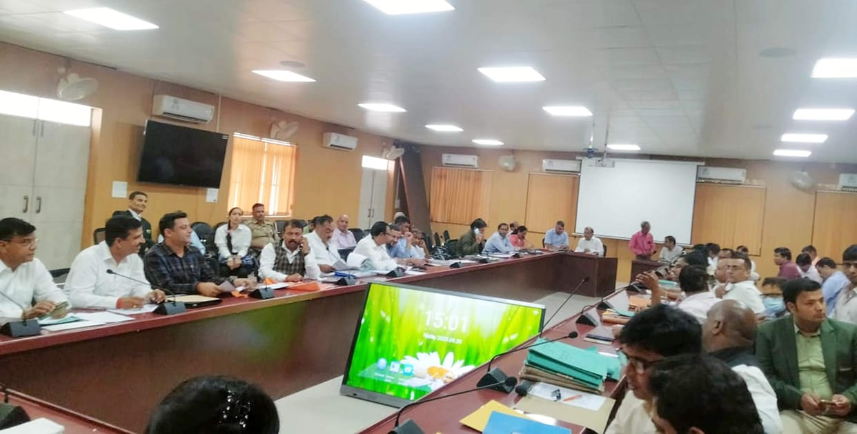 Issue of mandi fee, electricity surcharge raised again in Udyog Bandhu meeting