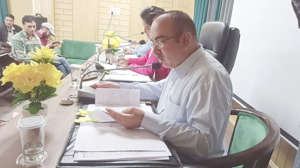 First the details of income and expenditure should be kept, then the proceedings of the meeting should be done.