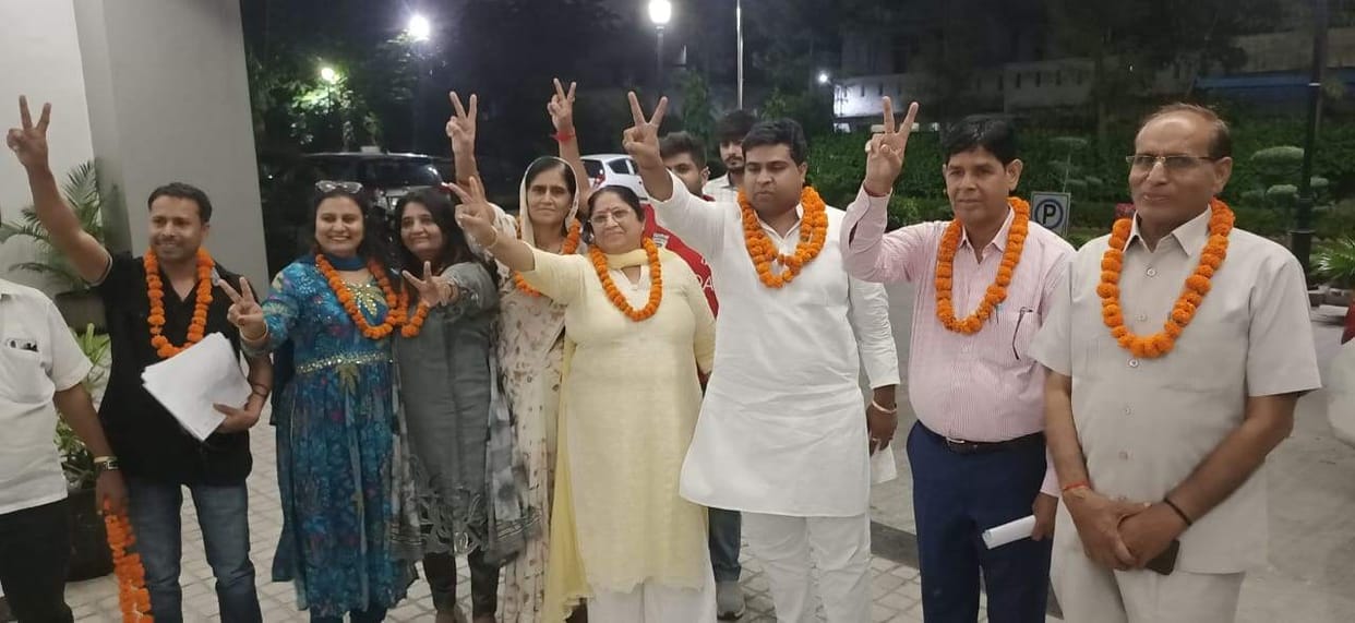Election for committee member concluded, Ranjana defeated Rajendra by 4 votes.
