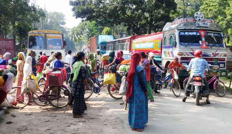 Tharu women blocked the border after being stopped from going to Nepal