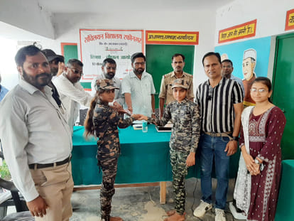 Parents and children honored in Shiksha Chaupal