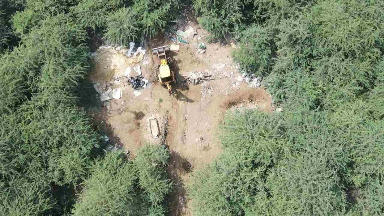 Animal Catching Campaign: 5 illegal animal enclosures were built amidst dense bushes, found and broken with the help of drones