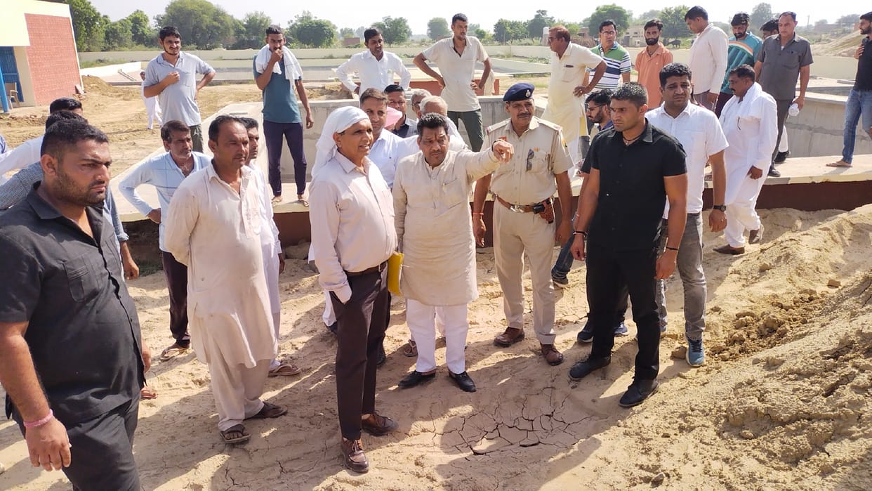 Villagers expressed anger over poor quality material being used in construction of water house, BJP leader inspected