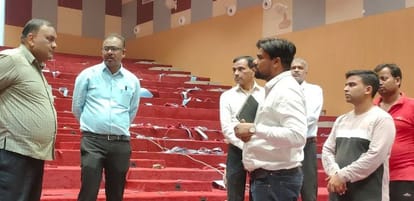 Eco driver ran away with the goods of laborers on the pretext of getting CNG put