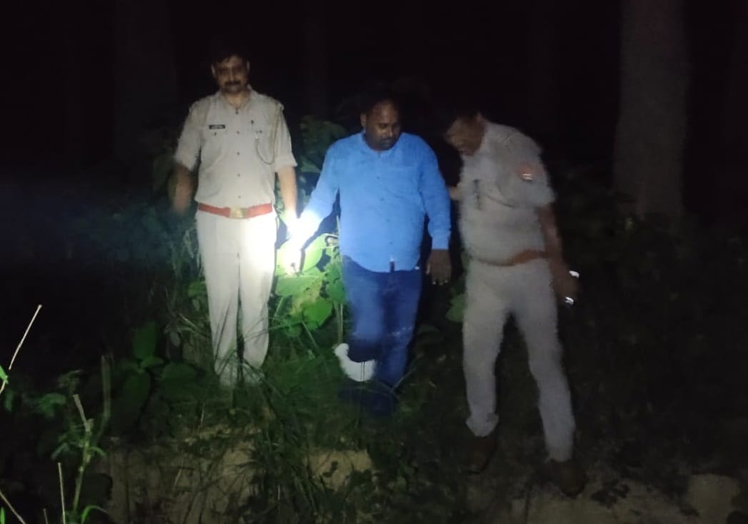 Two smugglers who ran a pickup on a forest worker arrested in an encounter