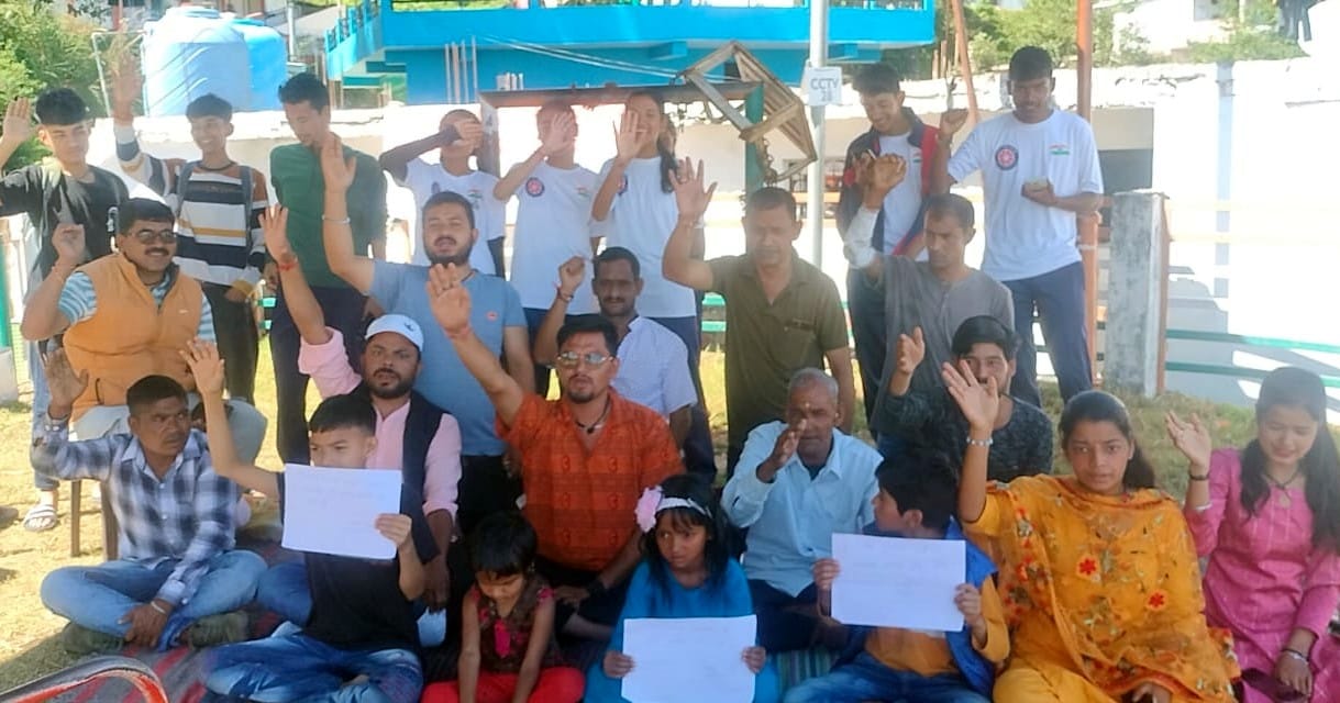 Children also sat on strike to improve health services