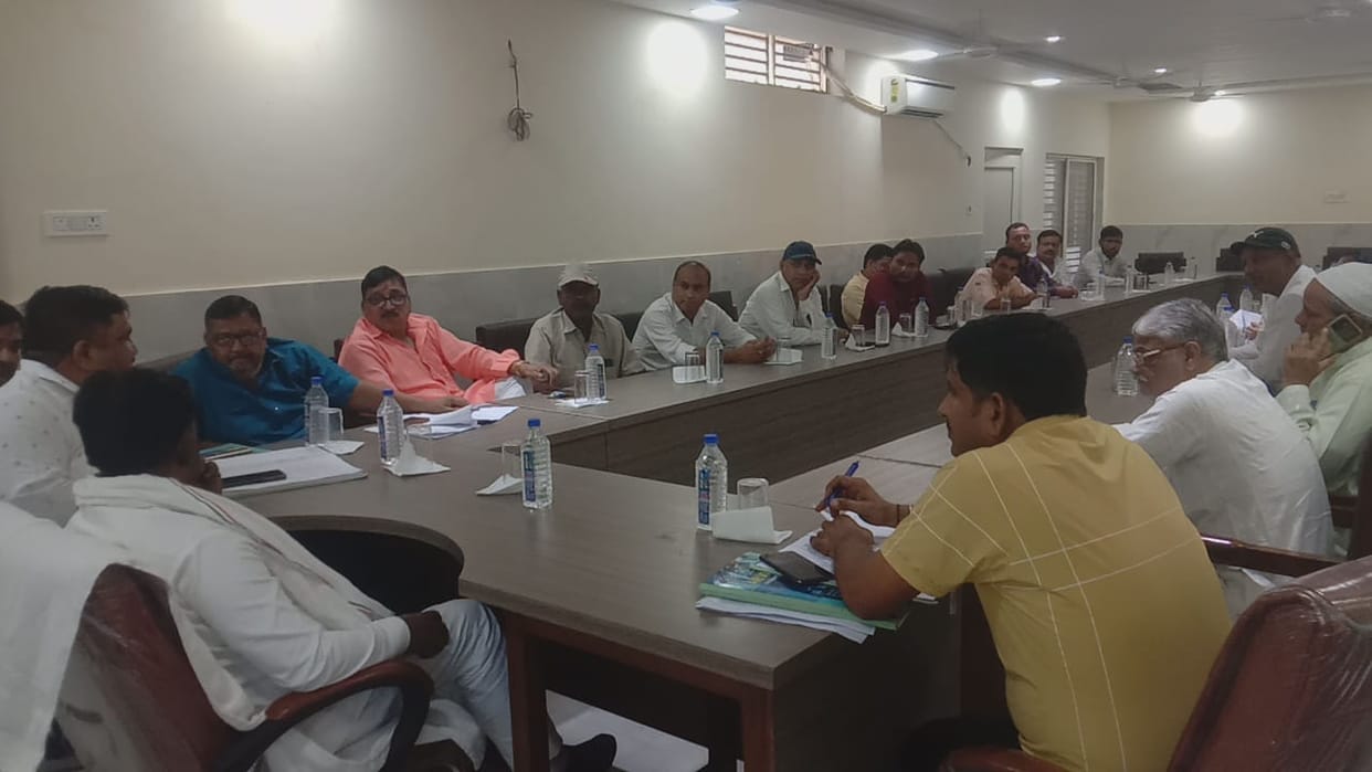 Uproar over the issue of 40 percent commission in the board meeting of Faridpur Municipality