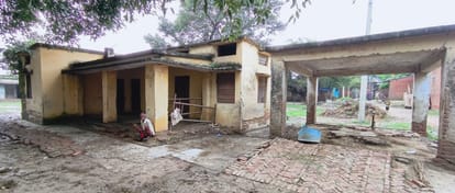 Animals sick... hospitals locked, doctors also half employed.