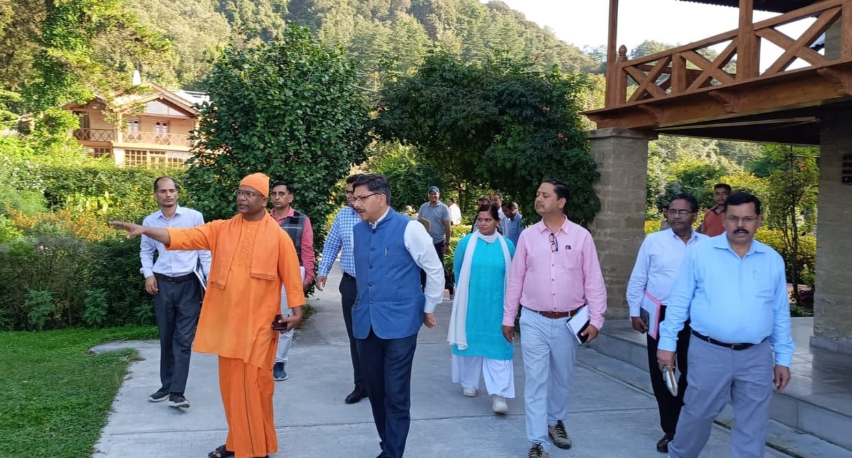 DM discussed with the President of Mayawati Ashram regarding the arrangements