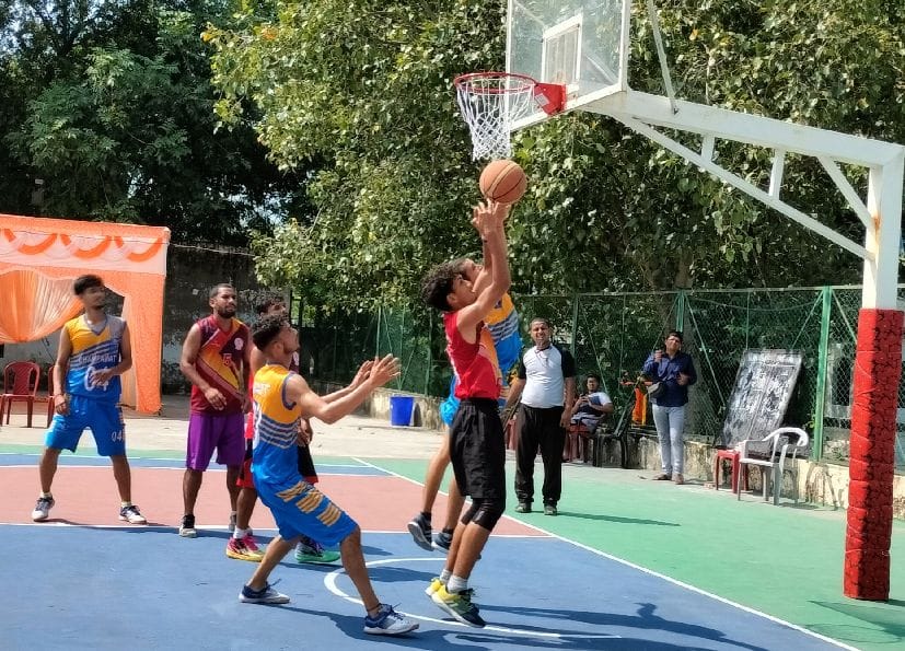 Three Districts Wins match