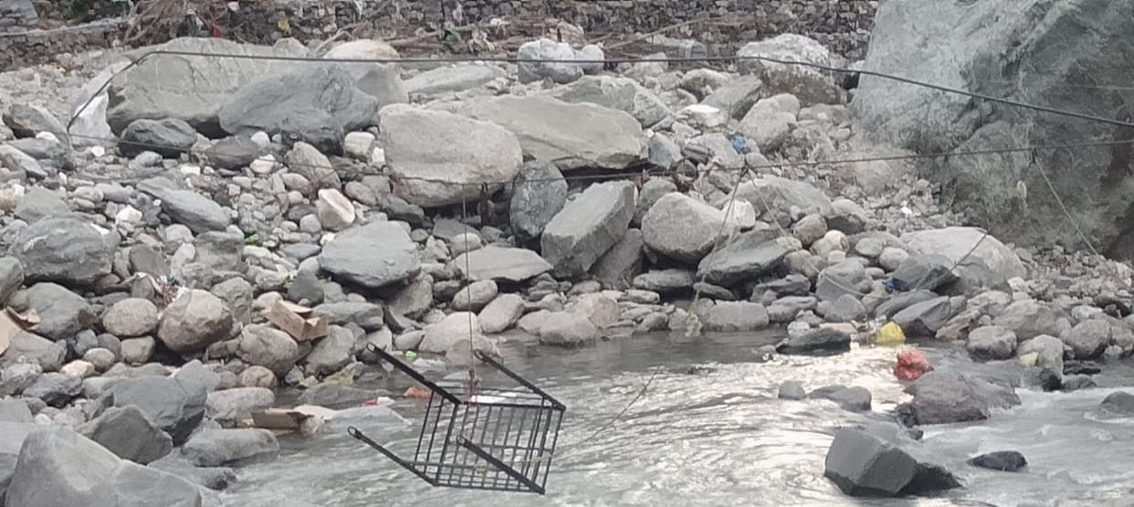 Condition of suspension bridges is bad, people are hesitant to cross