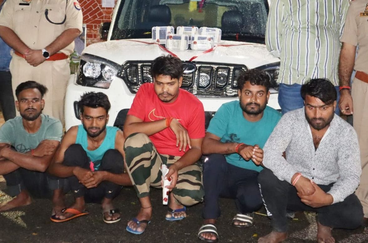 Liquor smugglers had taken the life of constable Mahanand, five smugglers arrested in the encounter.