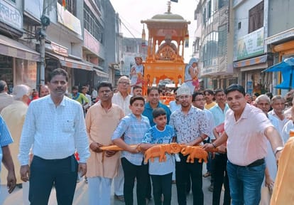 Procession of Mahavir Swami taken out