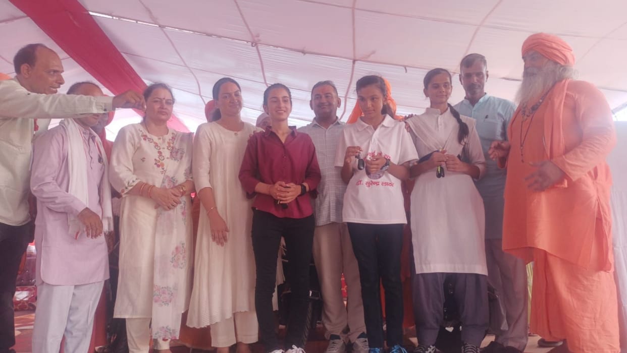 Social concern family honored 7650 meritorious people