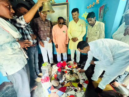 MLA worshiped in the temple of Maa Kali