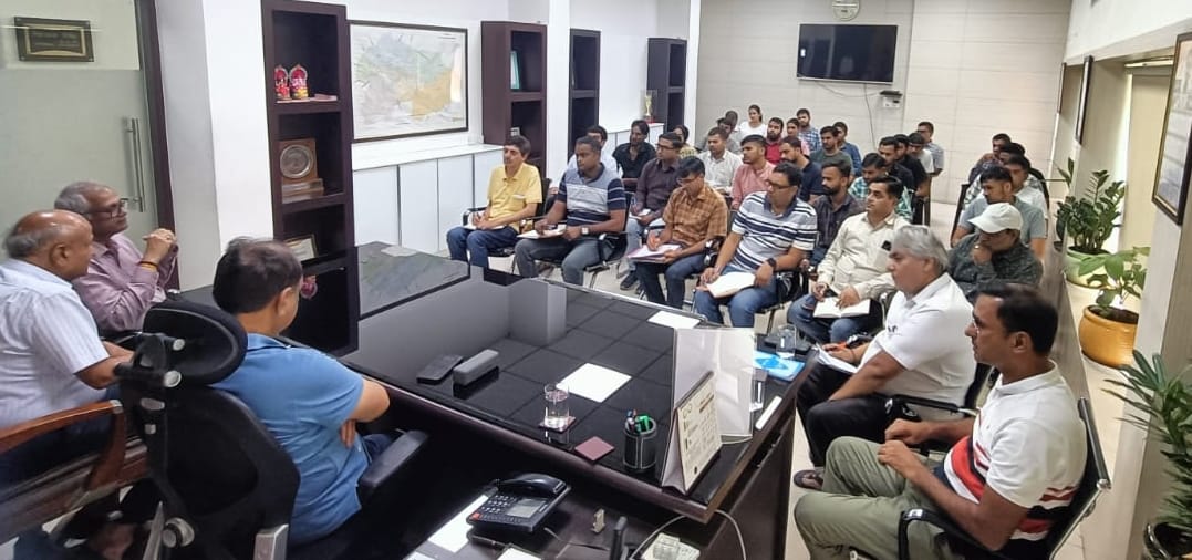 Errors will be cured at the counter itself, the team from Chandigarh trained the employees for two hours